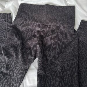 Gymshark scrunch bum leggings